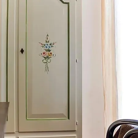 Bed & Breakfast Afrodite 3*